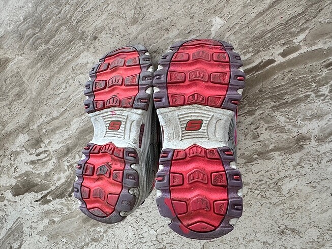 27 Beden Skechers ayakkabı