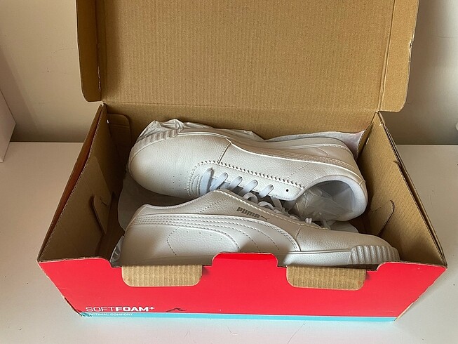 38,5 Beden Orjinal Puma Carina Slim