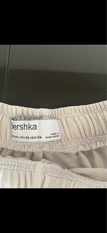 34 Beden Bershka Sezon Detaylı Eşofman Altı