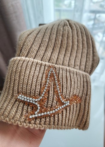 Bej Parlak Örgü Kadın Bere - Görsel 3