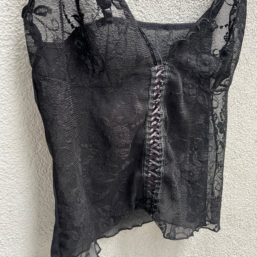 Dantel İşlemeli Siyah Gotik Üst - Görsel 4