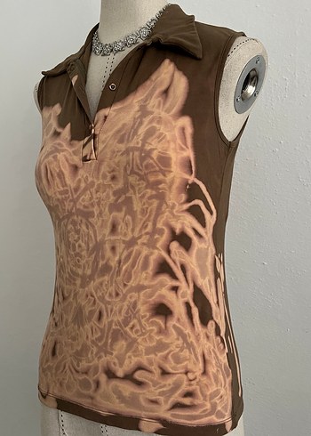 Düğmeli Batik Desenli Kolsuz Bluz - Görsel 2