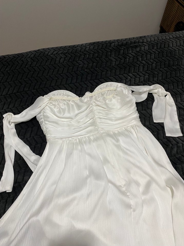 İnci Beyaz Kol Detaylı Straplez Mini Elbise - Görsel 4