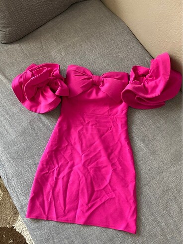 Pembe Elbise