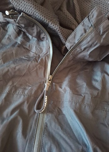 Siyah Kapüşonlu Fermuarlı Kadın Spor Yagmurluk Ceket - Görsel 12