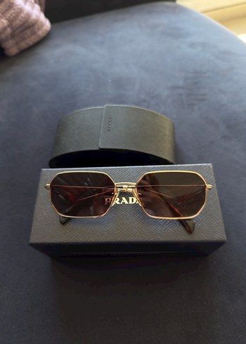 Prada Kadın Güneş Gözlüğü