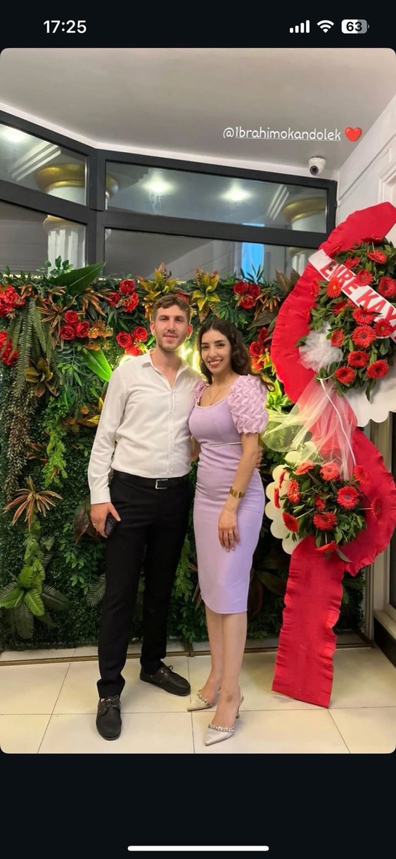 Mor V Yaka Nakışlı Midi Elbise - Görsel 4