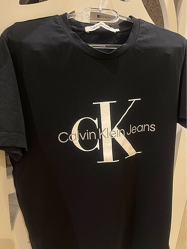 l Beden siyah Renk Calvin klein orjinal tişört