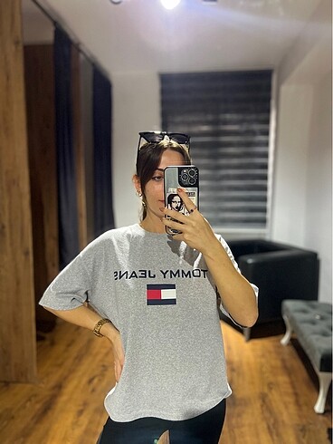 TOMMY HİLFİGER OVERSİZE ORİJİNAL GRİ RENK PAMUKLU TŞÖRT