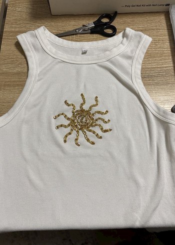 Kadın Beyaz Payetli Baskılı Kolsuz Atlet