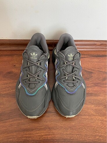 Adidas ozweego
