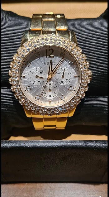 Guess Orjinal gues saat swarovski taşlı harika ışıl ışıl pilli çalışıy