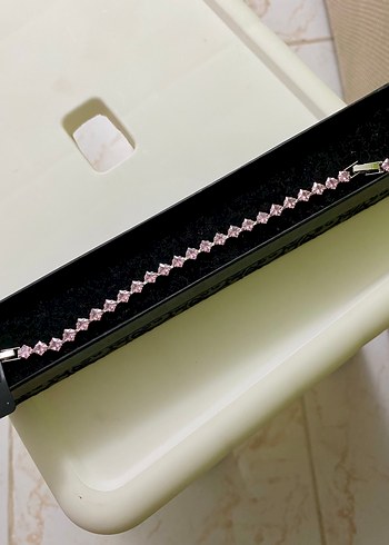 Pembe Zincir Detaylı Kadın Bileklik