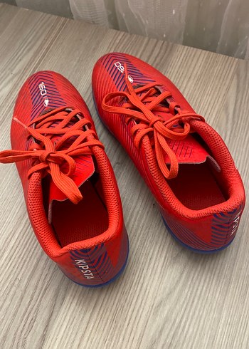 Decathlon Kırmızı Erkek Çocuk krampon