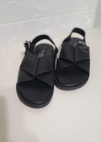 Siyah Kadın Dolgu Topuklu Sandalet - Görsel 2