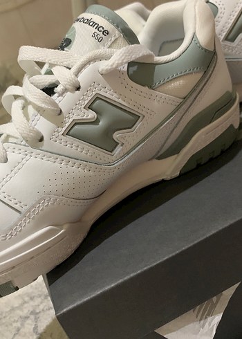 New Balance Beyaz Gri Bağcıklı Spor Ayakkabı - Görsel 4