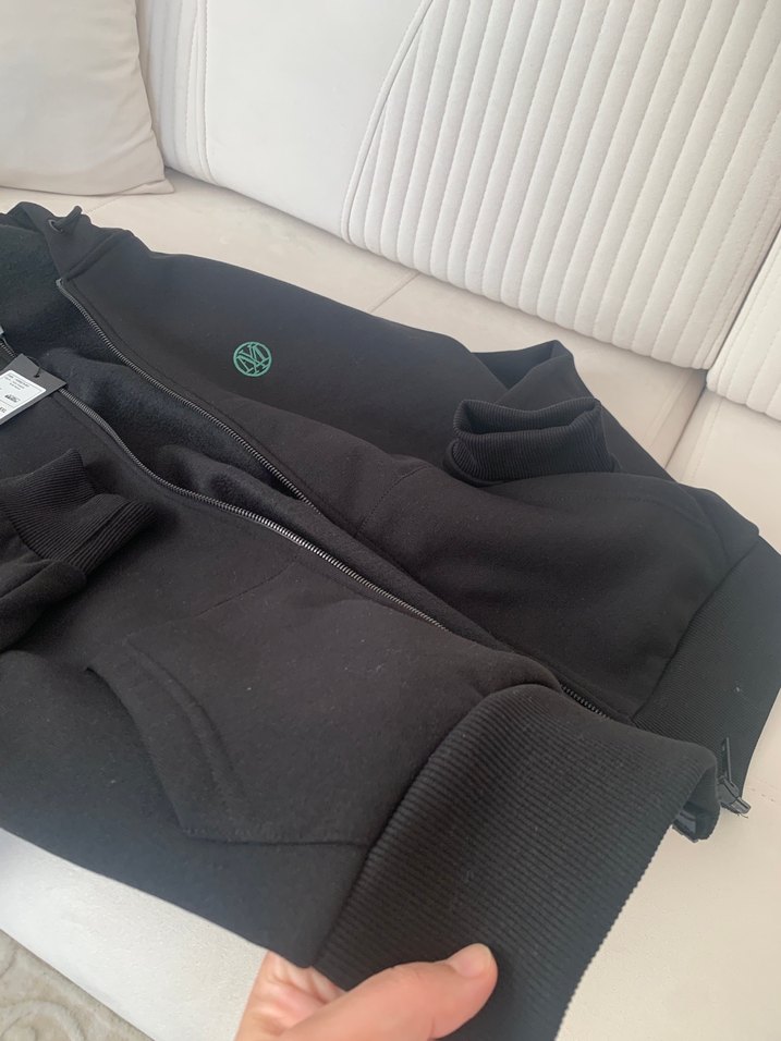 Mühür Logo Nakışlı Siyah Fermuarlı Sweatshirt - Görsel 2