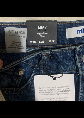 Mavi Düğmeli Kadın Midi Boy Kot Pantolon - Görsel 3