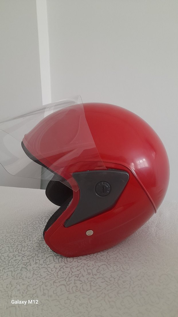 Kırmızı Parlak Motosiklet Kaskı - Görsel 3