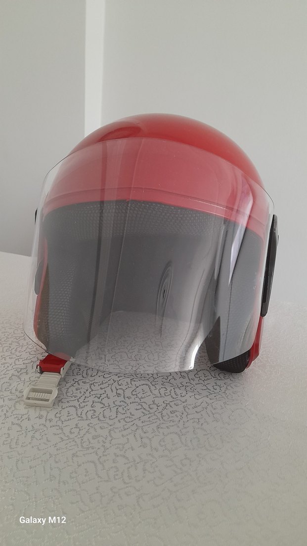 Kırmızı Parlak Motosiklet Kaskı - Görsel 2