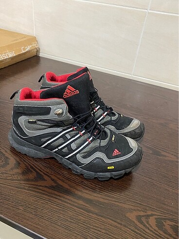 Adidas ayakkabı