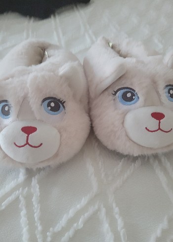 Kızlar için Beyaz Kürklü Sıcacık Ev Terliği - Görsel 2