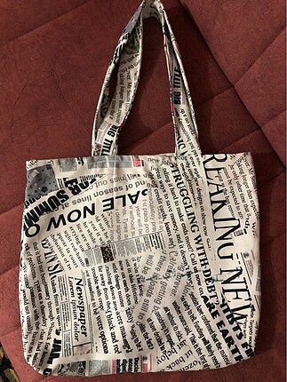 Kadın bez kol çantası gazete desenli