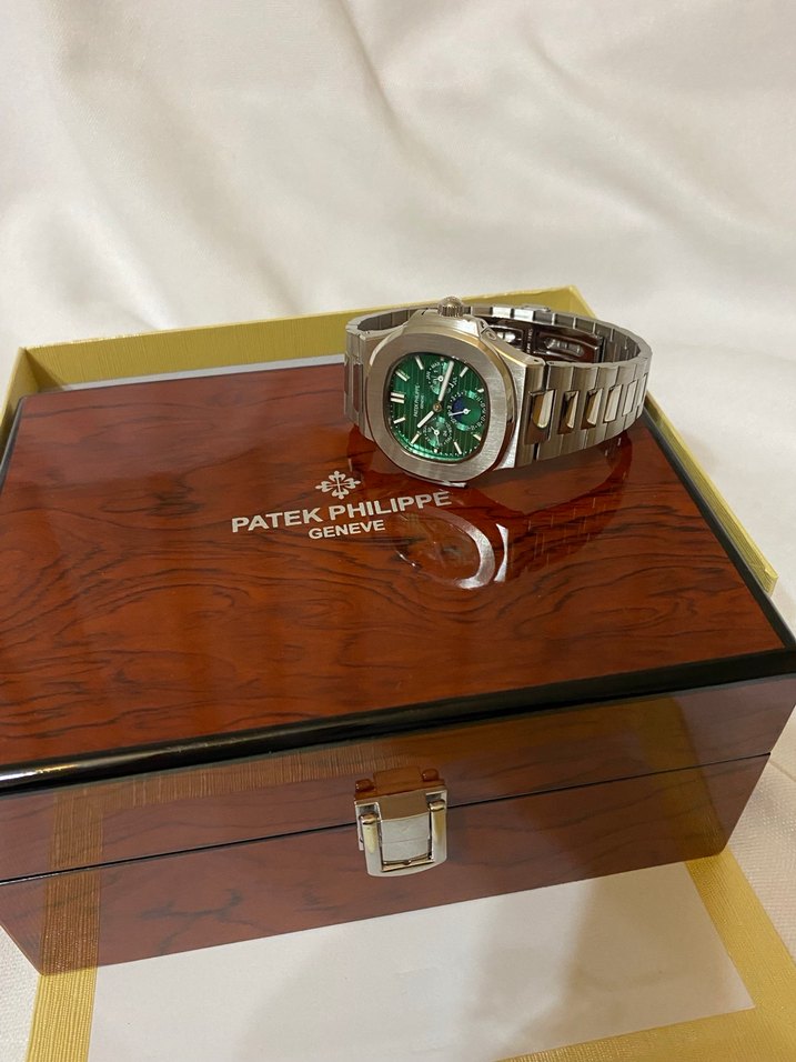 Yeşil Kadranlı Erkek Patek Philippe Saat - Görsel 2