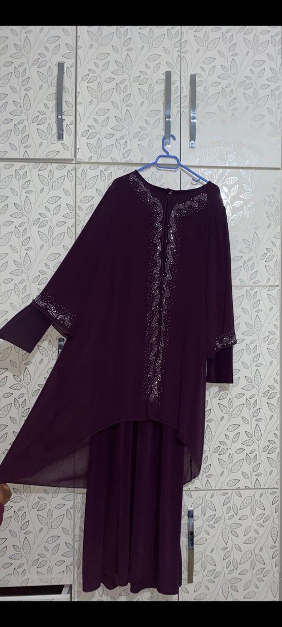 Mor Uzun Kollu Nakışlı Uzun Elbise - Görsel 3