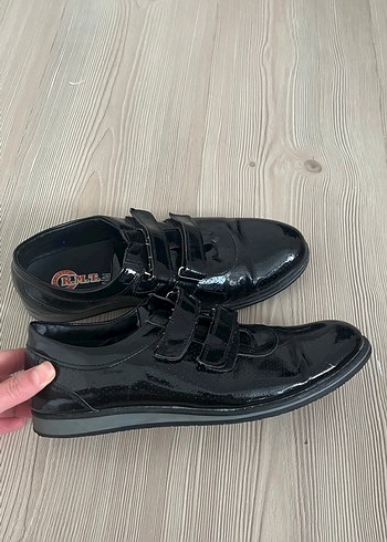 Erkek Siyah Parlak Rugan Klasik Topuklu Ayakkabı - Görsel 3