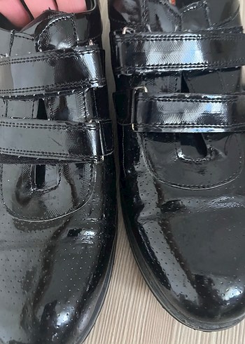 Erkek Siyah Parlak Rugan Klasik Topuklu Ayakkabı - Görsel 2