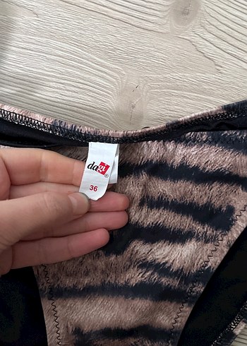 Zebra Desenli Turkuaz Bağcıklı Bikini Altı - Görsel 4