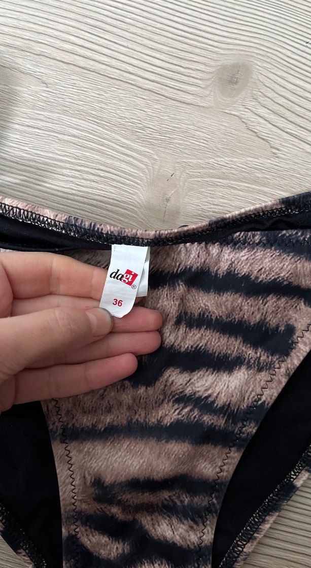Zebra Desenli Turkuaz Bağcıklı Bikini Altı - Görsel 4