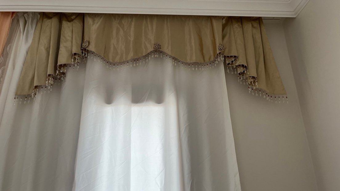 İşlemeli Fon Perde Parlak Kumaş - Görsel 2