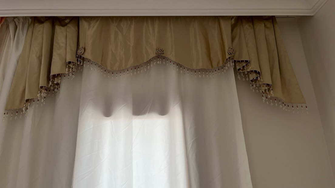 İşlemeli Fon Perde Parlak Kumaş - Görsel 4