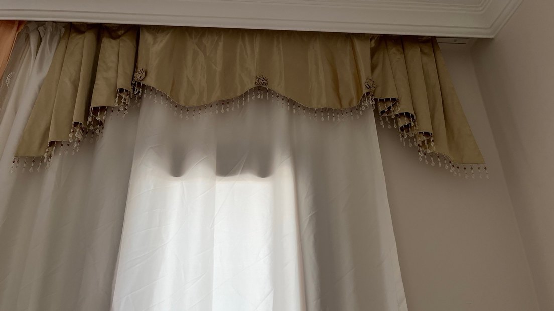 İşlemeli Fon Perde Parlak Kumaş - Görsel 5