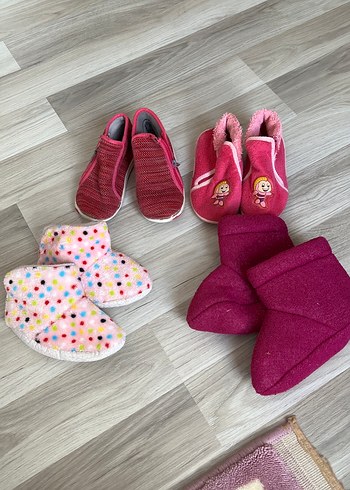 Kız Çocukları İçin Renkli Sıcak Ev Terlikleri - Görsel 2