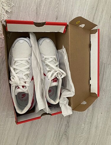 38,5 Beden Spor ayakkabı unisex