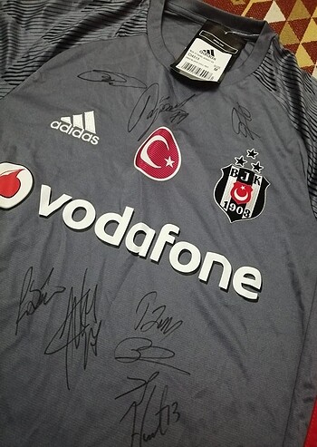 Orjinal imzalı BJK forması