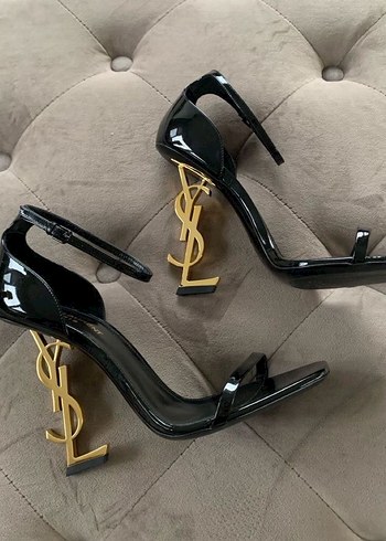 Diğer Siyah Parlak Yılan Desenli Stiletto Topuklu