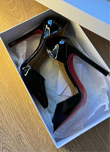 40 Beden Christian Louboutin Ayakkabı