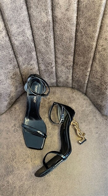 37 Beden siyah Renk YSL Ayakkabı