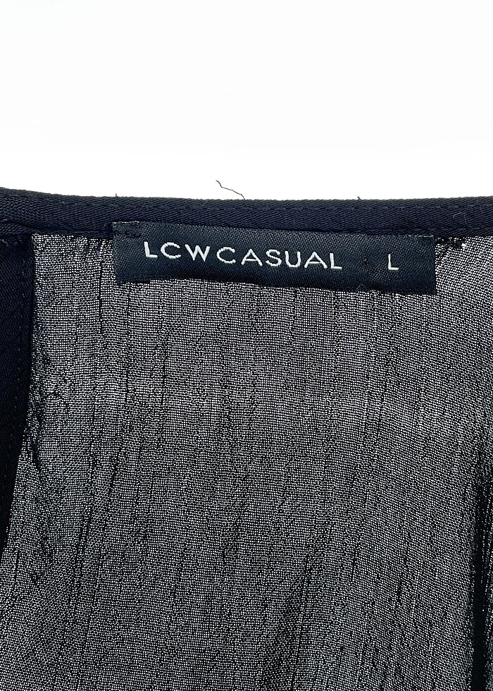 LC Waikiki Bluz %70 İndirimli. - Görsel 4