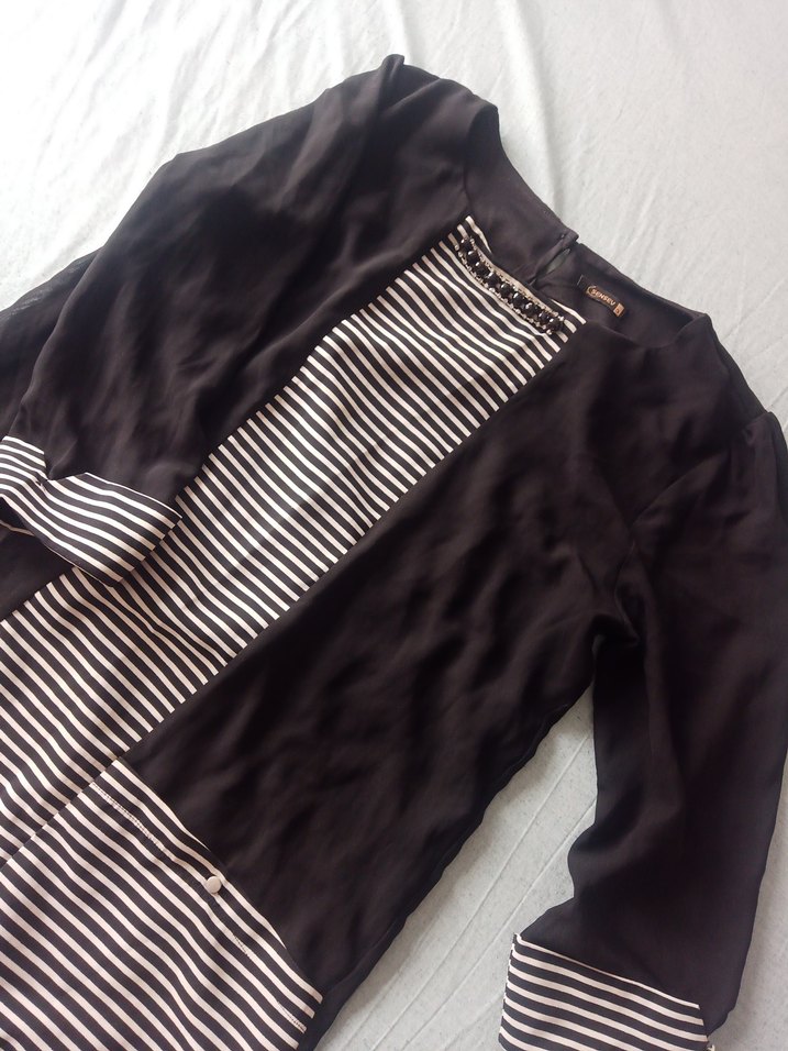 Düğmeli Siyah Beyaz Tunik - Görsel 2