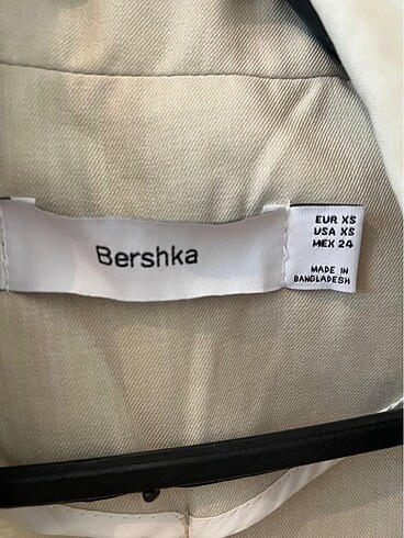 xs Beden Bershka ceket