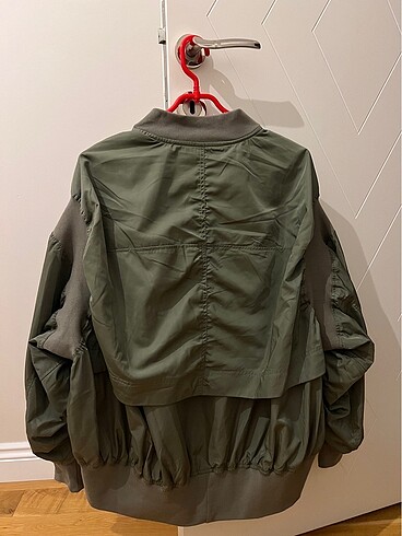 Twist Twist bomber