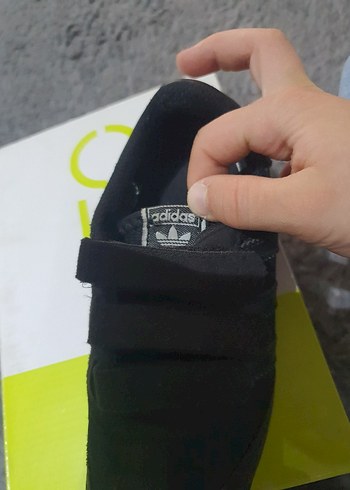 30 Beden siyah Renk Adidas Siyah Spor Ayakkabı Velcro Bantlı (orjinal)