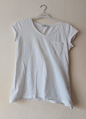 beyaz v yaka t-shirt