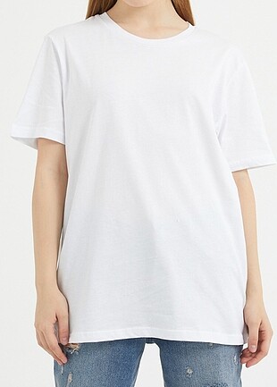 Beyaz Renk Yüzde Yüz Pamuk Geniş Kesim T-Shirt
