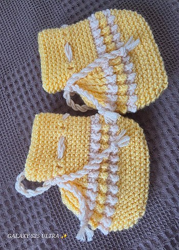 Nakışlı Sarı Örgü Kız Bebek Patik - Görsel 2